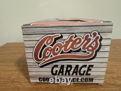 Dukes of Hazzard Auto World 1/18 General Lee 1969 Dodge Charger Cooter's Garage