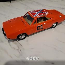 Dukes of Hazzard General Lee 124 scale Ertl MINT hard to find Diecast