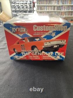 Dukes of Hazzard General Lee American Muscle 124 Scale Ertl Model Kit SIGNED