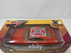 Dukes of Hazzard General Lee Charger 118 Die-Cast Silver Screen COOTER SIGNED