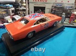 Dukes of Hazzard General Lee JONNY LIGHTING 118 Die-Cast Hazard AUTOGRAPH