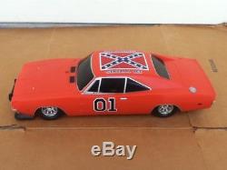 Dukes of Hazzard General Lee Remote Control RC 1/10 Car withRemote/Battery/Charger