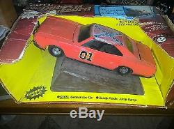 Dukes of Hazzard General Lee WithJumping Ramp ERTL 1/16 Steel Car 1981 (WithBox)