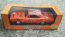 Dukes of Hazzard General Lee with 7 autographs