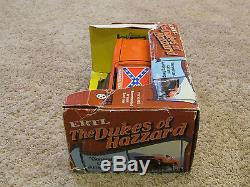 Dukes of Hazzard General Lee with Jumping Ramp ERTL 1/16 116 Steel Car 1981