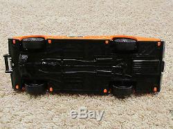 Dukes of Hazzard General Lee with Jumping Ramp ERTL 1/16 116 Steel Car 1981