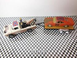 Dukes of Hazzard Johnny Lightning 1969 Charger/ 1959 Tow Truck / Hauler 1/64