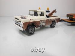 Dukes of Hazzard / Johnny Lightning 1969 Charger / 1959 Tow Truck / Hauler 1/64