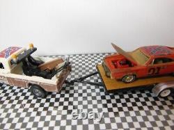 Dukes of Hazzard Johnny Lightning 1969 Charger/ 1959 Tow Truck / Hauler 1/64