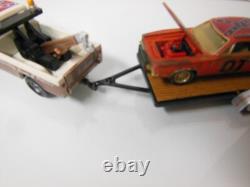 Dukes of Hazzard / Johnny Lightning 1969 Charger / 1959 Tow Truck / Hauler 1/64