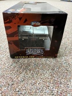 Dukes of Hazzard RARE 1/8th Scale Joyride General Lee Chrome 39181MT New In Box