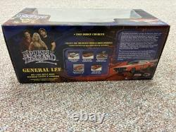 Dukes of Hazzard RARE 1/8th Scale Joyride General Lee Chrome 39181MT New In Box