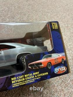 Dukes of Hazzard RARE 1/8th Scale Joyride General Lee Chrome 39181MT New In Box