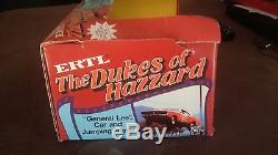 ERTL 116 Scale Dukes of Hazzard General Lee withjumping ramp 1982