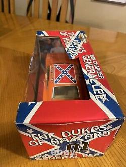 ERTL 118 American Muscle Dukes Of Hazzard 1969 Charger General Lee with 164