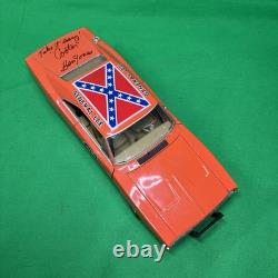 ERTL 118 Dukes of Hazzard General Lee Car 1969 Dodge Charger Signed By Cooter