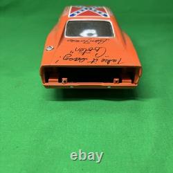 ERTL 118 Dukes of Hazzard General Lee Car 1969 Dodge Charger Signed By Cooter