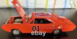 ERTL 1969 Charger General Lee 1/24 Dukes of Hazzard Warner Bros Inc 1981