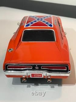 ERTL American Muscle General Lee 118 Die Cast Dodge Charger 32485