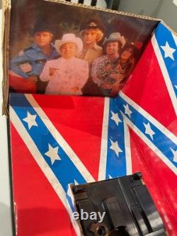 ERTL American Muscle General Lee 118 Die Cast Dodge Charger 32485