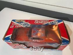 ERTL American Muscle General Lee 118 Die Cast Dodge Charger 32485