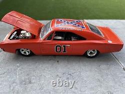 ERTL Dukes of Hazzard 1969 Dodge Charger General Lee 124 2002 1999 Car