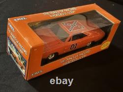 ERTL Dukes of Hazzard 1999 General Lee Car Die Cast Metal 164