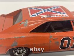 ERTL Dukes of Hazzard General Lee 1969 Dodge Charger 125 & Signed Postcard