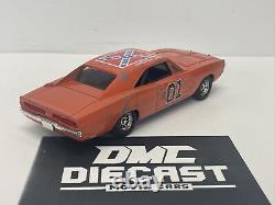 ERTL Dukes of Hazzard General Lee 1969 Dodge Charger 125 & Signed Postcard