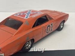 ERTL Dukes of Hazzard General Lee 1969 Dodge Charger 125 & Signed Postcard