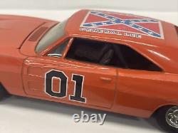 ERTL Dukes of Hazzard General Lee 1969 Dodge Charger 125 & Signed Postcard