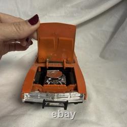 ERTL General Lee 1969 Dodge Charger Collectible 8 long
