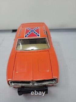 ERTL THE DUKES OF HAZZARD 1969 DODGE CHARGER, 118 Scale The General Lee NO BOX