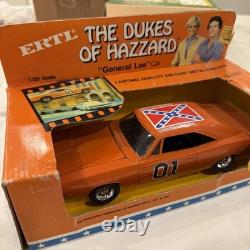 ERTL THE DUKES OF HAZZARD General Lee Car 1/25 Scale #1791