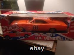 ERTL The Dukes of Hazard 1/25 General Lee Die-cast 2002 Highly Collectible #7967