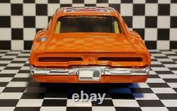 ERTL The Dukes of Hazzard GENERAL LEE 125 JoyRide #7967 1969 Dodge Charger