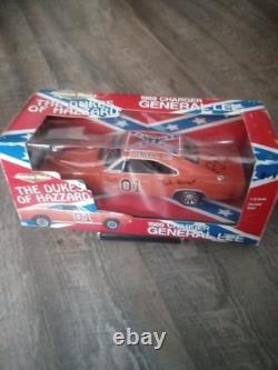 ERTL The Dukes of Hazzard General Lee Die-Cast Collectible Car 6 SIGNATURE'S