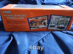 ERTL the Dukes of Hazard General Lee 125 Scale Diecast Car