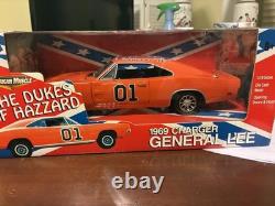 Ertl 118 Dukes of Hazzard General Lee Diecast Vehicle 32485