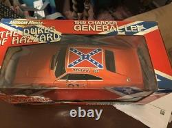 Ertl 118 Dukes of Hazzard General Lee Diecast Vehicle 32485