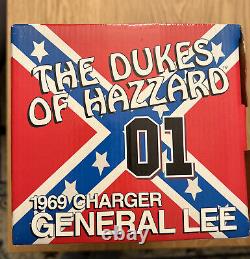 Ertl 118 Dukes of Hazzard General Lee Diecast Vehicle 32485