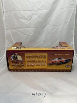 Ertl 118 Dukes of Hazzard General Lee Diecast Vehicle 32485