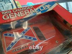 Ertl 118 Dukes of Hazzard General Lee Diecast Vehicle 32485