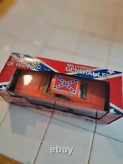Ertl 7967 The Dukes of Hazzard 118 Scale General Lee 1969 Dodge Charger #01 New