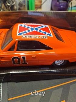 Ertl 7967 The Dukes of Hazzard 125 Scale General Lee 1969 Dodge Charger #01