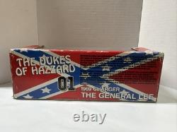 Ertl 7967 The Dukes of Hazzard 125 Scale General Lee 1969 Dodge Charger #01