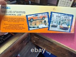 Ertl 7967 The Dukes of Hazzard 125 Scale General Lee 1969 Dodge Charger #01