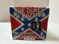 Ertl 7967 The Dukes of Hazzard 125 Scale General Lee 1969 Dodge Charger #01