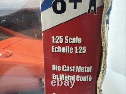 Ertl 7967 The Dukes of Hazzard 125 Scale General Lee 1969 Dodge Charger #01