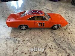 Ertl American Muscle 1969 Dodge Charger GENERAL LEE The Dukes of Hazzard 118